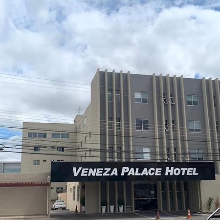 Hotel Veneza Cuiabá Exterior foto